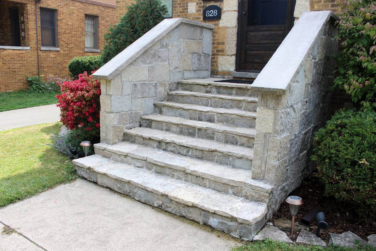 Flagstone stairs in Villa Park, IL